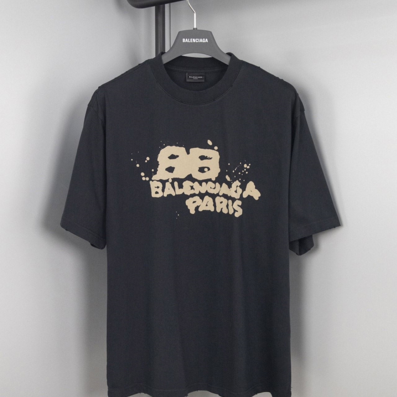 Ba*len*cia*ga t-shirts